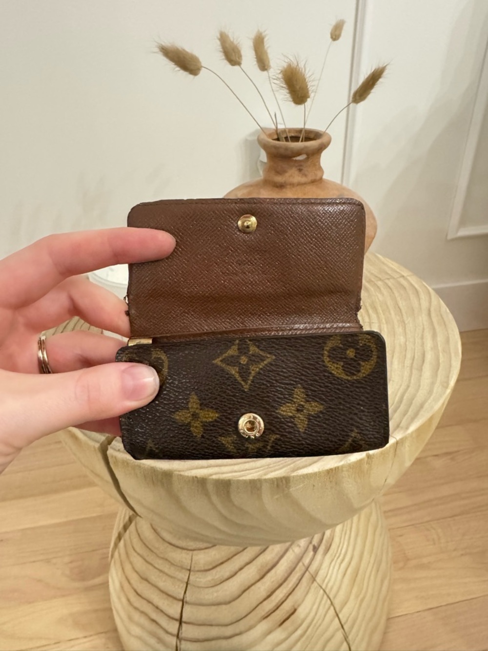✅AUTH✅LOUIS VUITTON MONOGRAM Snap Key Holder - Picture 3 of 11